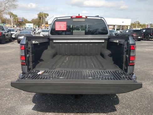 Certified 2024 Nissan Frontier SL w/ Technology Package RWD image 13