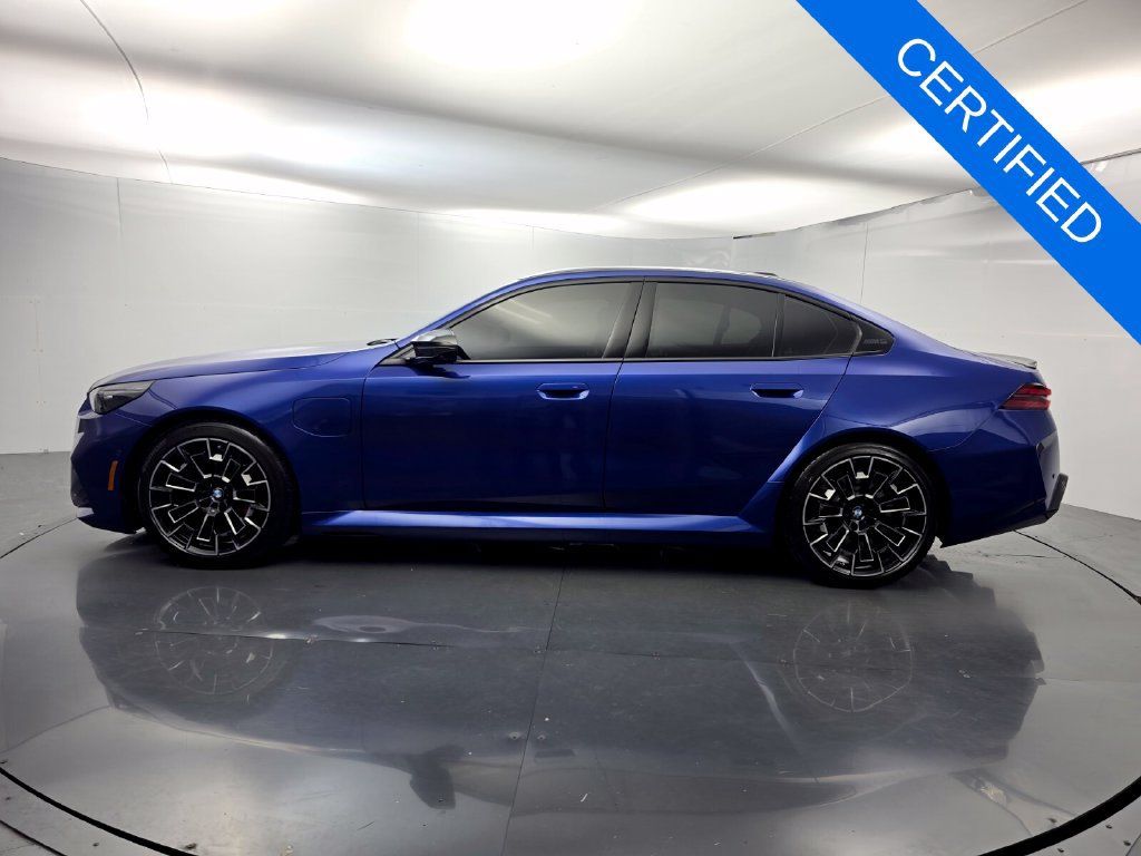 Certified 2025 BMW M5 w/ Carbon Package AWD/4WD image 7