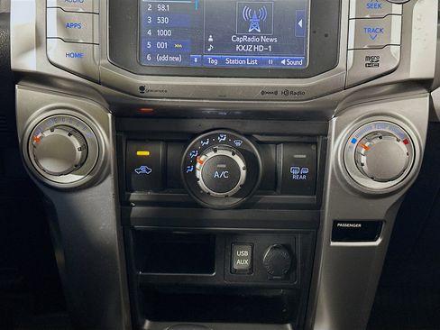 Used 2017 Toyota 4Runner SR5 Premium image 22