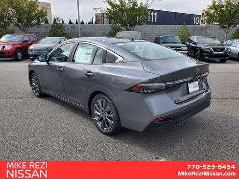 New 2026 Nissan Sentra SL w/ Floor Mat Package FWD image 4