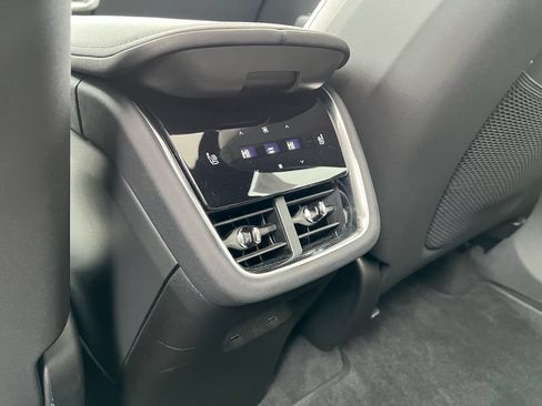 Certified 2025 Volvo EX90 Ultra AWD/4WD image 24