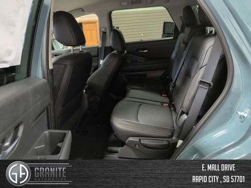 New 2026 Nissan Pathfinder SL AWD/4WD image 23
