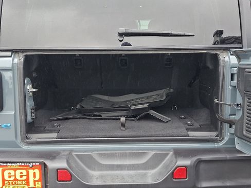 Certified 2025 Jeep Wrangler Willys image 29