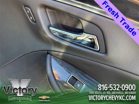 Used 2019 Chevrolet Impala LT image 16