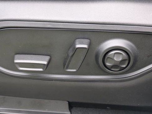 New 2025 Jeep Grand Cherokee Limited w/ Black Appearance Package image 18