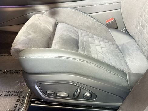 Used 2023 Audi e-tron GT Prestige w/ Prestige Package image 18