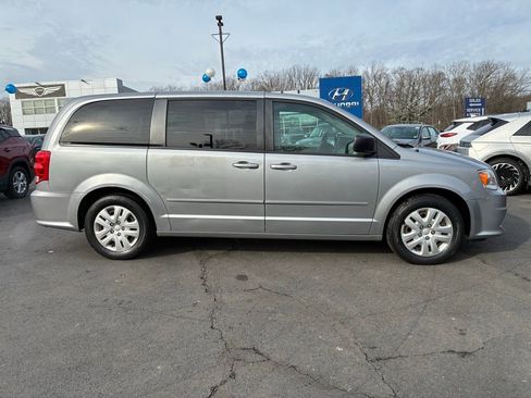 Used 2017 Dodge Grand Caravan SE w/ Power Window Group image 8