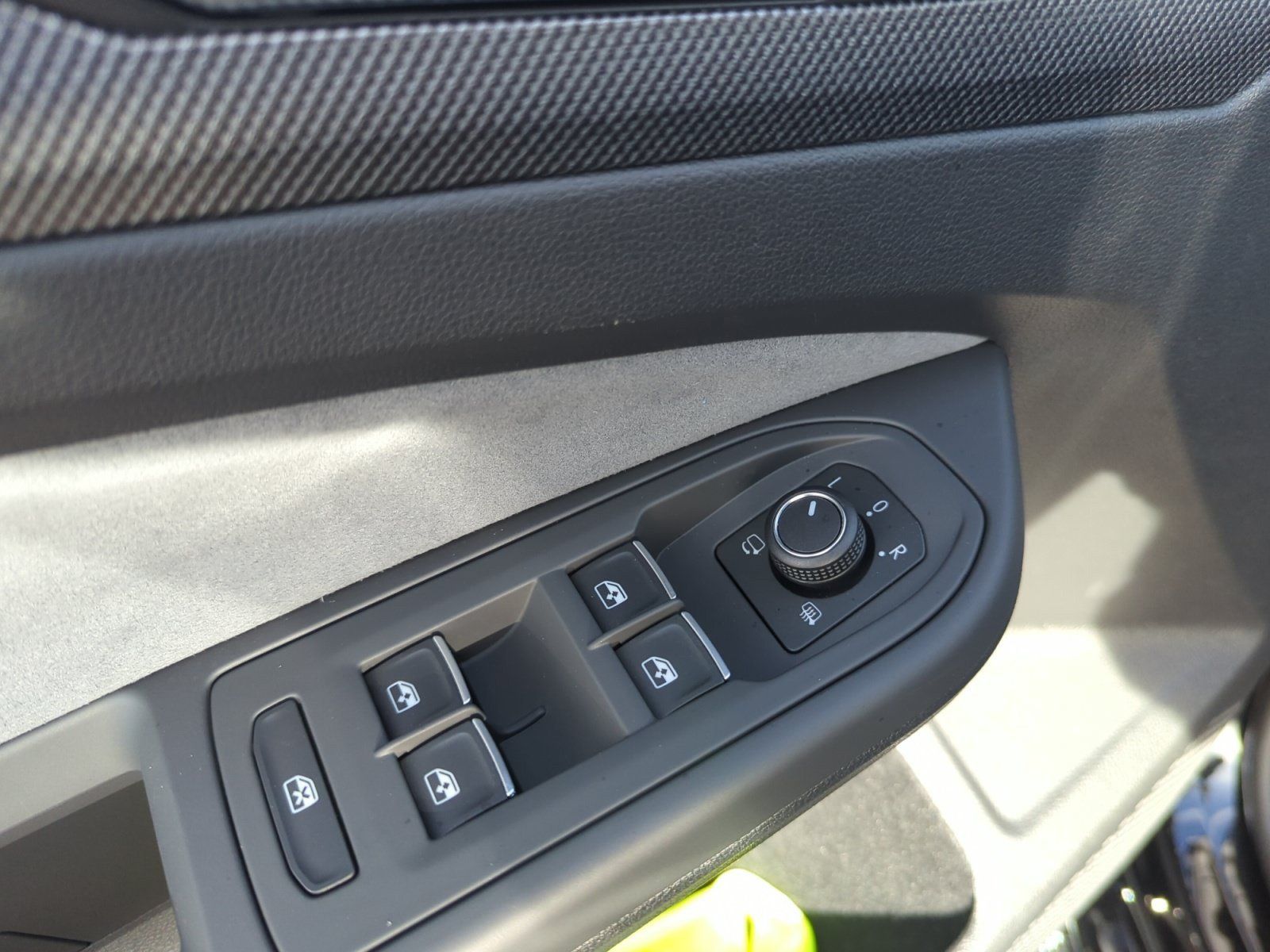 New 2026 Volkswagen Golf w/ Euro Style Package AWD/4WD image 13