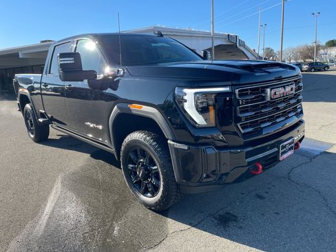 New 2026 GMC Sierra 2500 AT4 w/ Technology Package image 3