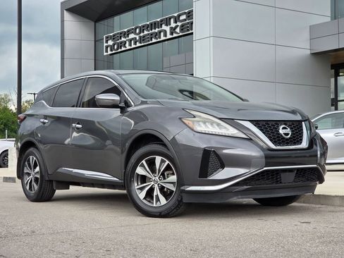 Used 2019 Nissan Murano S FWD image 2