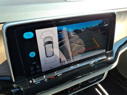 New 2026 Volkswagen Atlas SE image 17