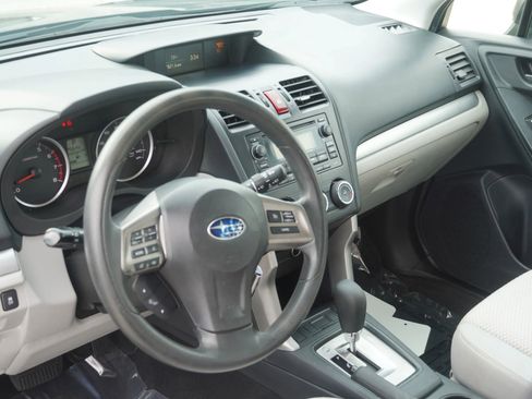 Used 2015 Subaru Forester 2.5i w/ Alloy Wheel Package image 5