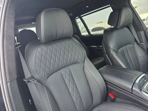 Certified 2025 BMW ALPINA XB7 AWD/4WD image 26