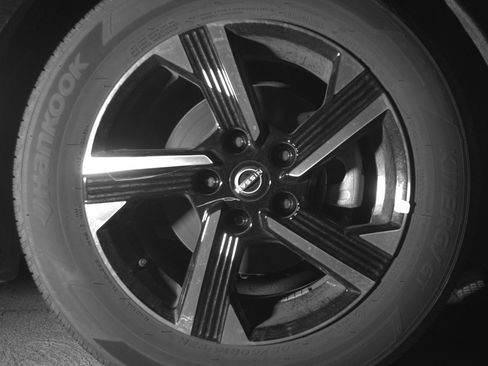 Used 2025 Nissan Sentra SV FWD image 13