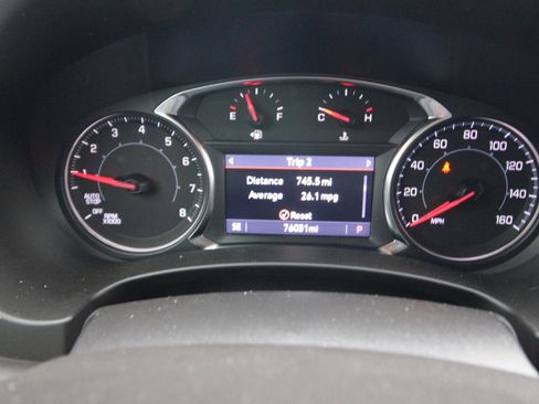 Used 2022 GMC Terrain AT4 w/ Tech Package AWD/4WD image 14