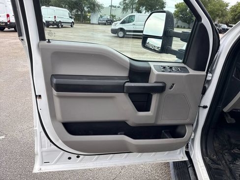 Used 2019 Ford F550 4x4 Crew Cab Super Duty image 12