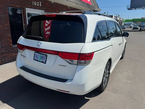 Used 2016 Honda Odyssey Touring Elite image 3