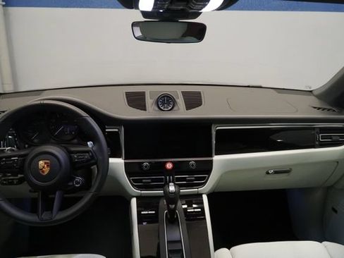 Certified 2026 Porsche Macan Turbo AWD/4WD image 17