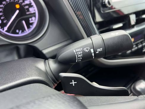 Used 2021 Toyota Camry SE image 32