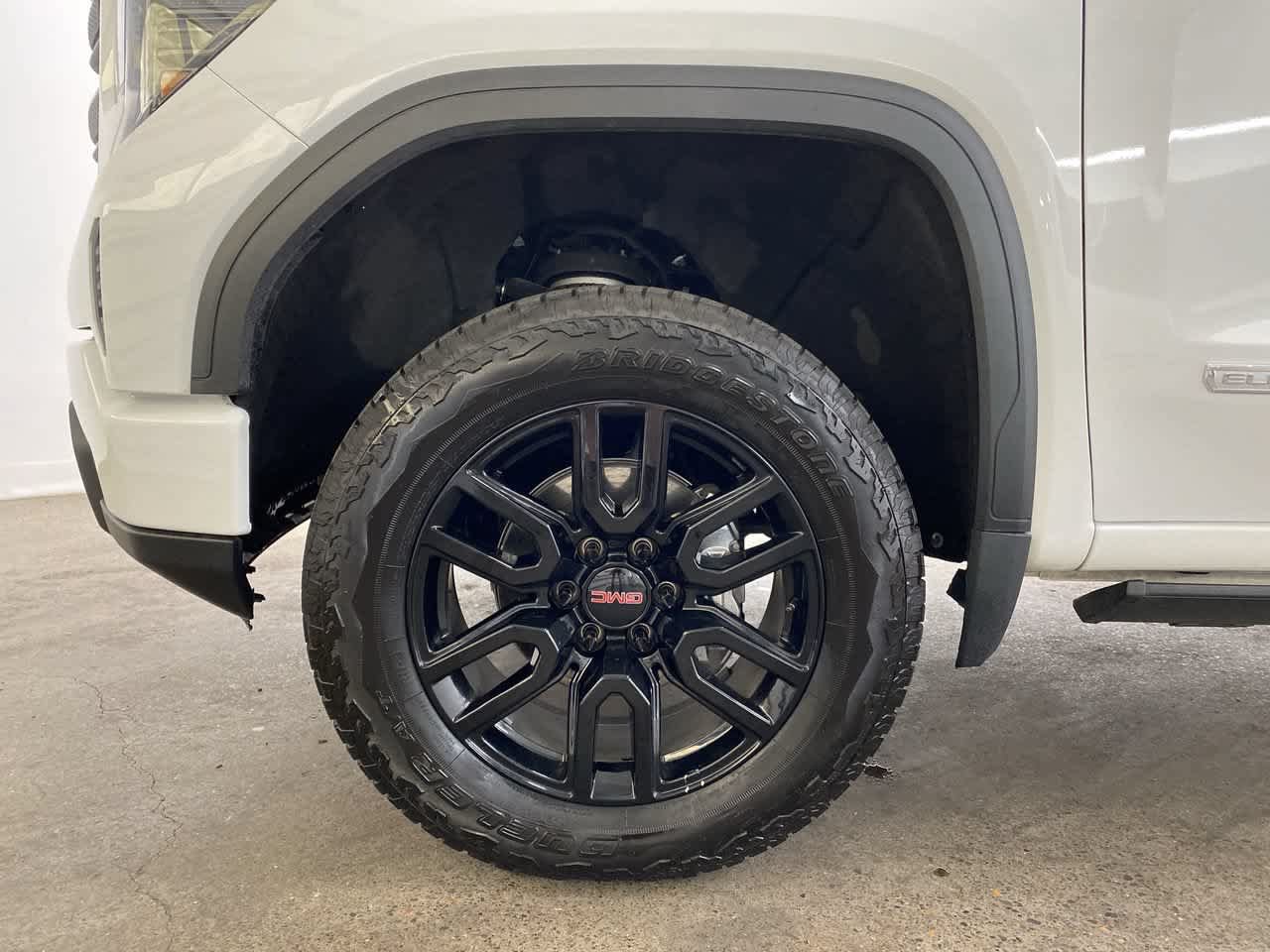 Used 2023 GMC Sierra 1500 Elevation w/ X31 Off-Road Package AWD/4WD image 11