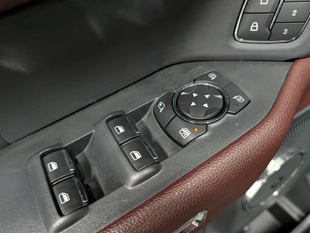 Used 2022 Ford Expedition Limited AWD/4WD image 10