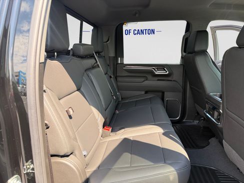 New 2026 Chevrolet Silverado 3500 LTZ w/ LTZ Convenience Package AWD/4WD image 15