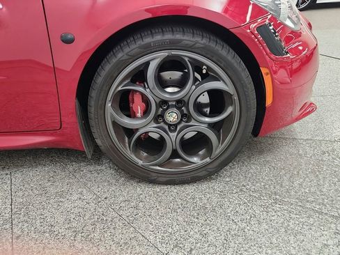 Used 2015 Alfa Romeo 4C Launch Edition w/ Convenience Group RWD image 14