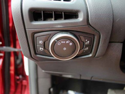 Used 2015 Ford Focus Titanium FWD image 13