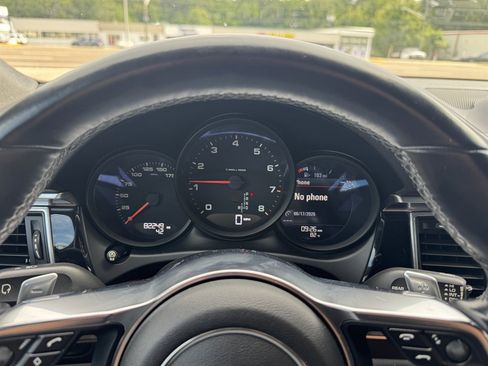 Used 2018 Porsche Macan AWD/4WD image 7