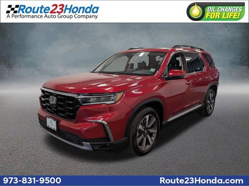 Certified 2023 Honda Pilot Touring image 1