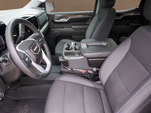 Used 2023 GMC Sierra 1500 Elevation RWD image 9