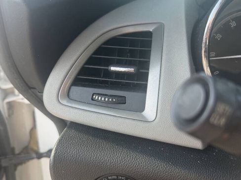 Used 2013 Buick Verano Convenience FWD image 6