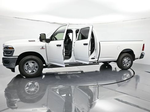 New 2026 RAM 2500 Tradesman AWD/4WD image 46