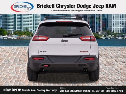 Used 2015 Jeep Cherokee Trailhawk w/ Comfort/Convenience Group AWD/4WD image 8