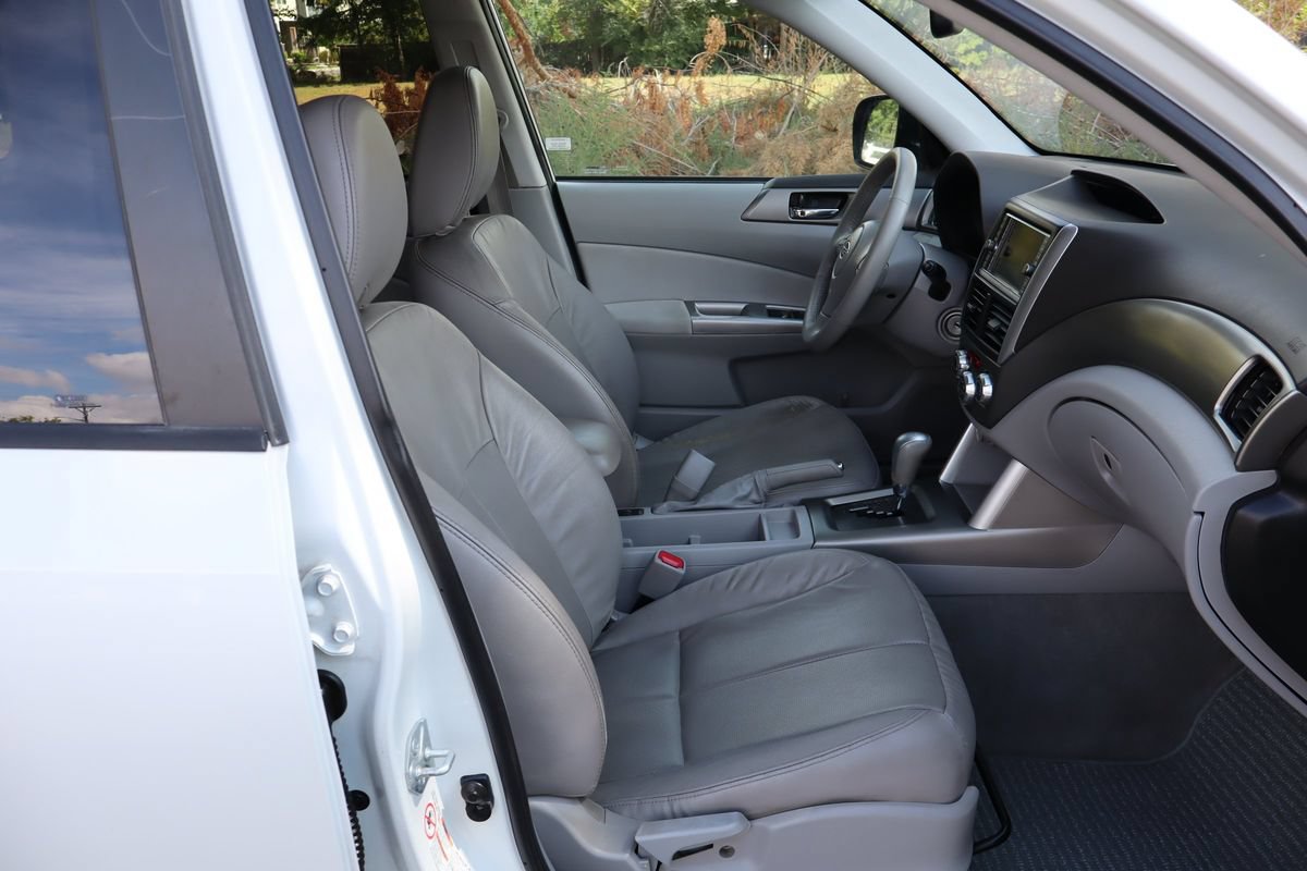 Used 2009 Subaru Forester 2.5X Limited AWD/4WD image 22