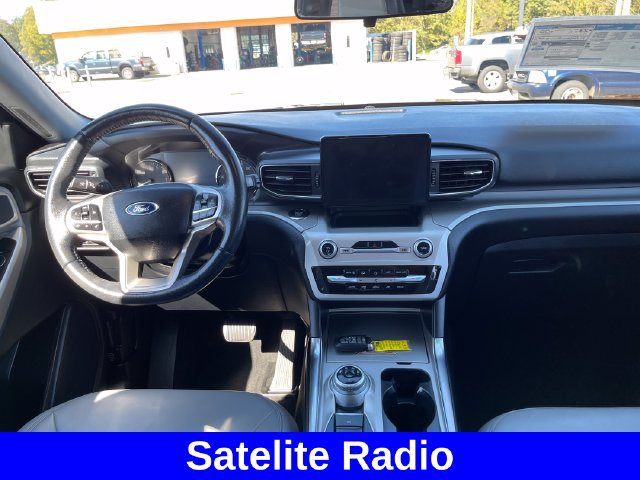 Used 2021 Ford Explorer XLT w/ Equipment Group 202A AWD/4WD image 12