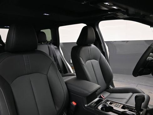 New 2026 Subaru Outback Touring XT image 13