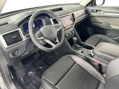 Used 2023 Volkswagen Atlas SE image 9