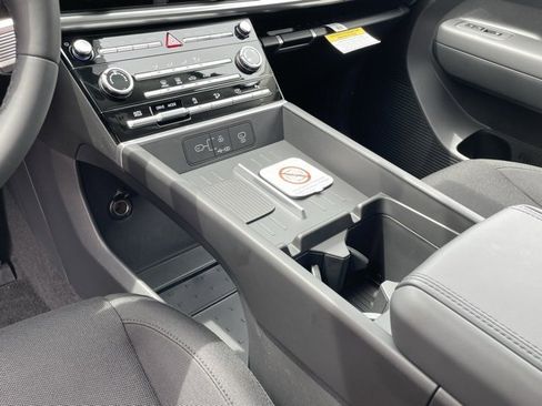 New 2025 Hyundai Santa Fe SE image 13