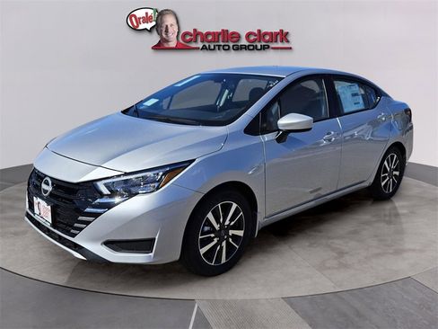 New 2025 Nissan Versa SV w/ Trunk Package image 2