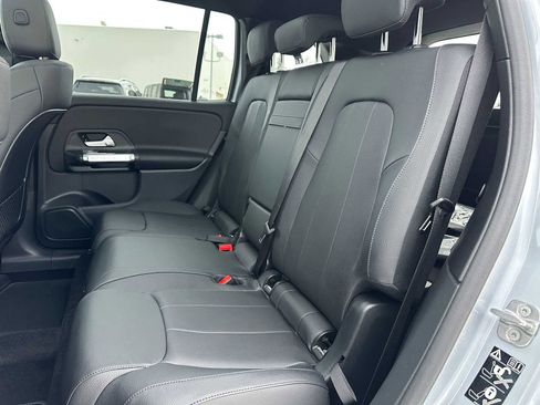 Used 2026 Mercedes-Benz GLB 250 4MATIC image 17