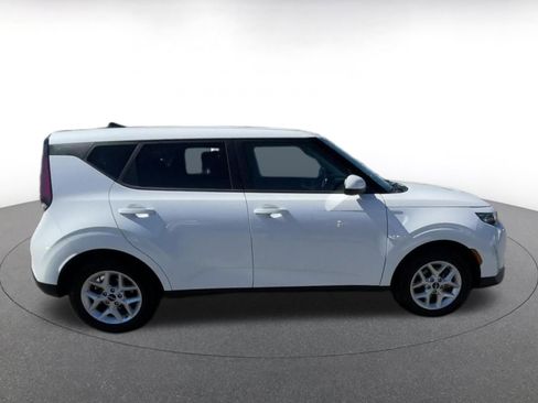 Used 2025 Nissan Altima 2.5 SV image 16