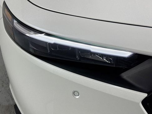 Certified 2025 Honda Accord Touring image 11