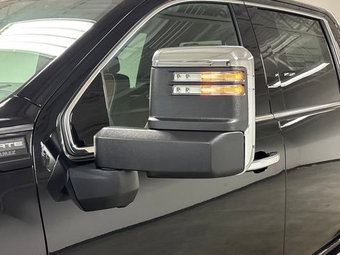 New 2025 GMC Sierra 2500 Denali Ultimate image 10