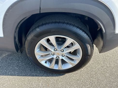 Certified 2023 Chevrolet TrailBlazer LS FWD image 8