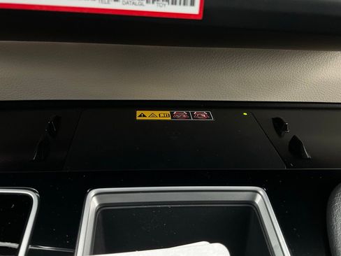 New 2026 Toyota Sienna Limited image 28