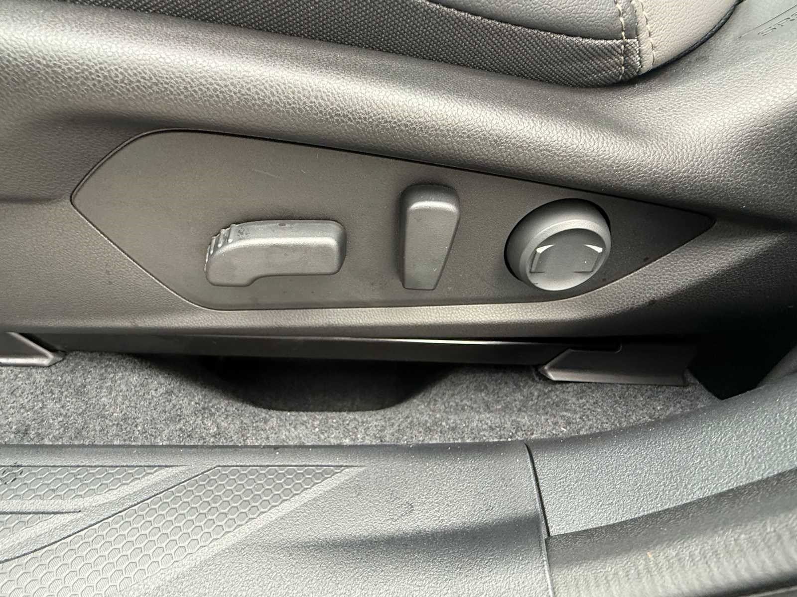 New 2026 Subaru Outback Limited AWD/4WD image 10