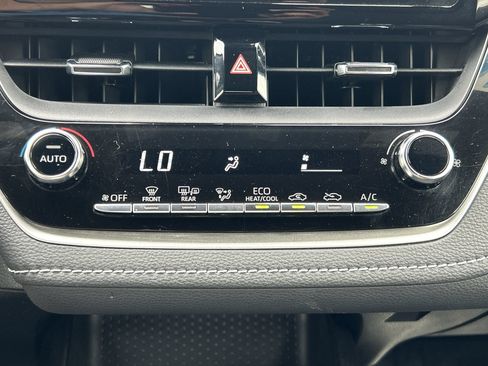 Used 2022 Toyota Corolla SE FWD image 16