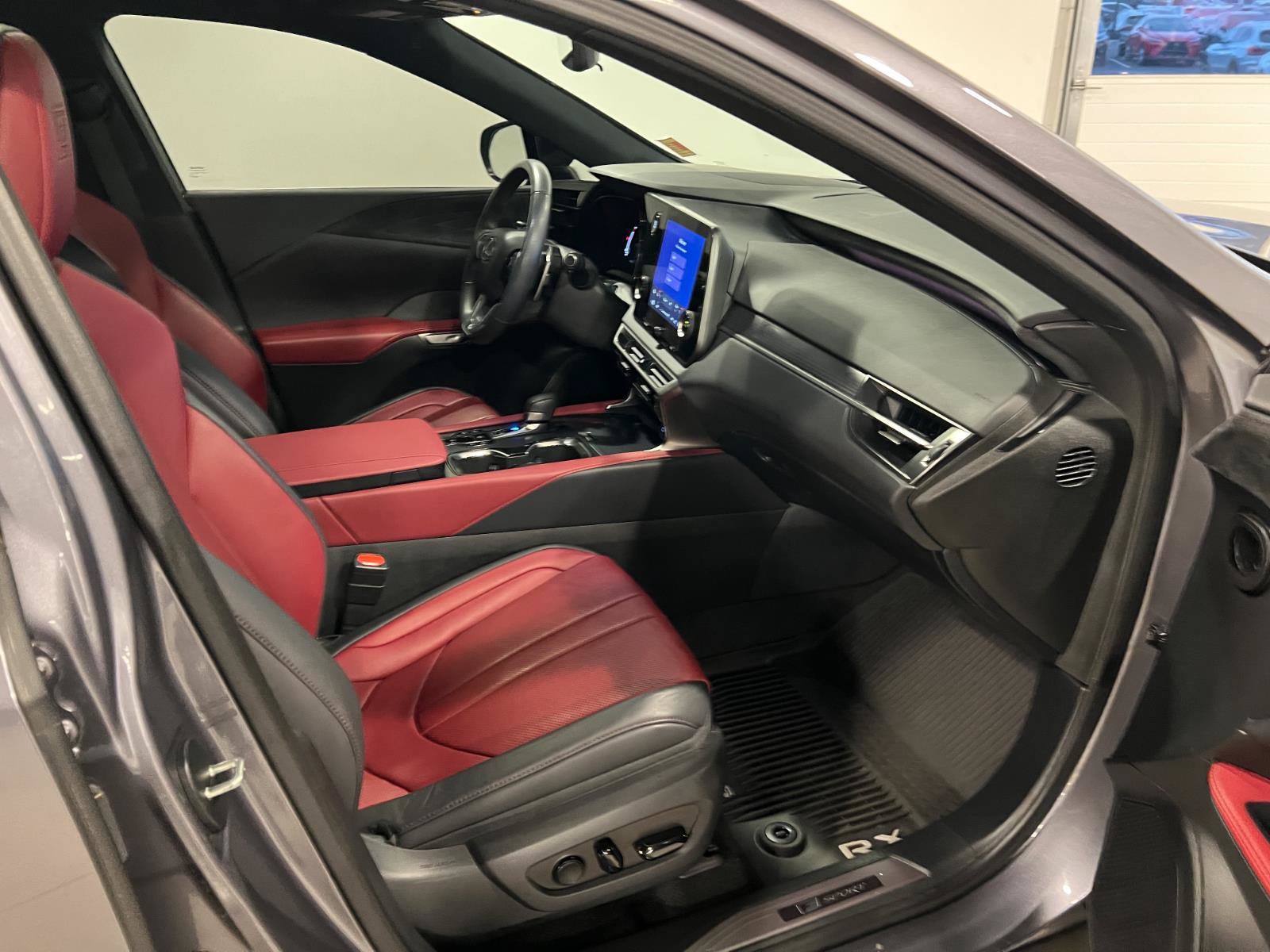 Used 2023 Lexus RX 350 F Sport w/ Accessory Package AWD/4WD image 38