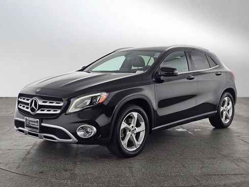 Used 2020 Mercedes-Benz GLA 250 4MATIC w/ Premium Package image 8